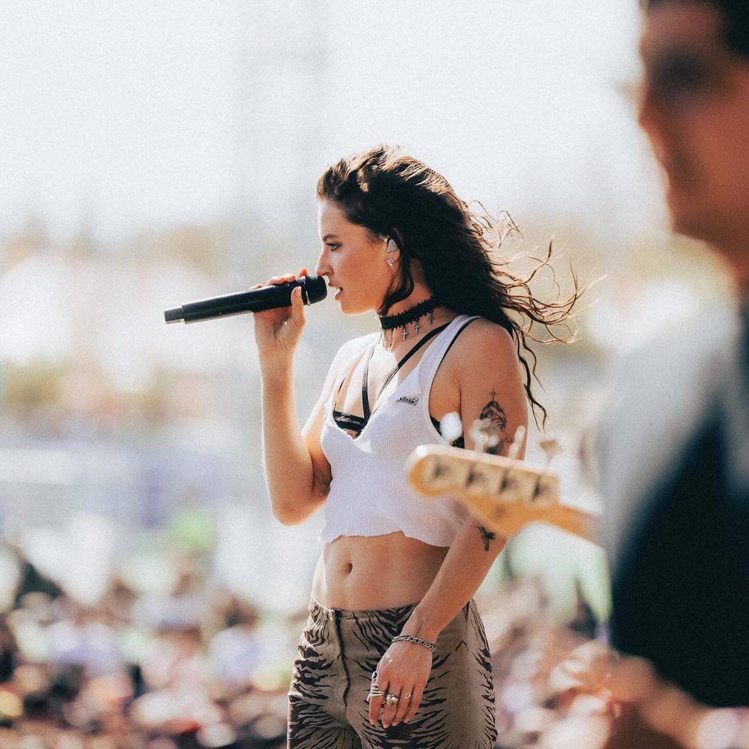 女同志集體暴動！酷兒歌手Fletcher登雜誌封面 攝影師竟是前女友！ LalaTai 拉拉台